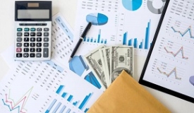 Dịch vụ và bán buôn tổng hợp